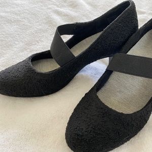 Betabrand Mary Jane heels